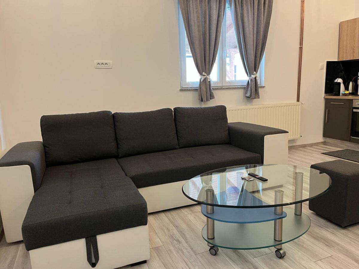 Apartment Tilia Otocac Ngoại thất bức ảnh